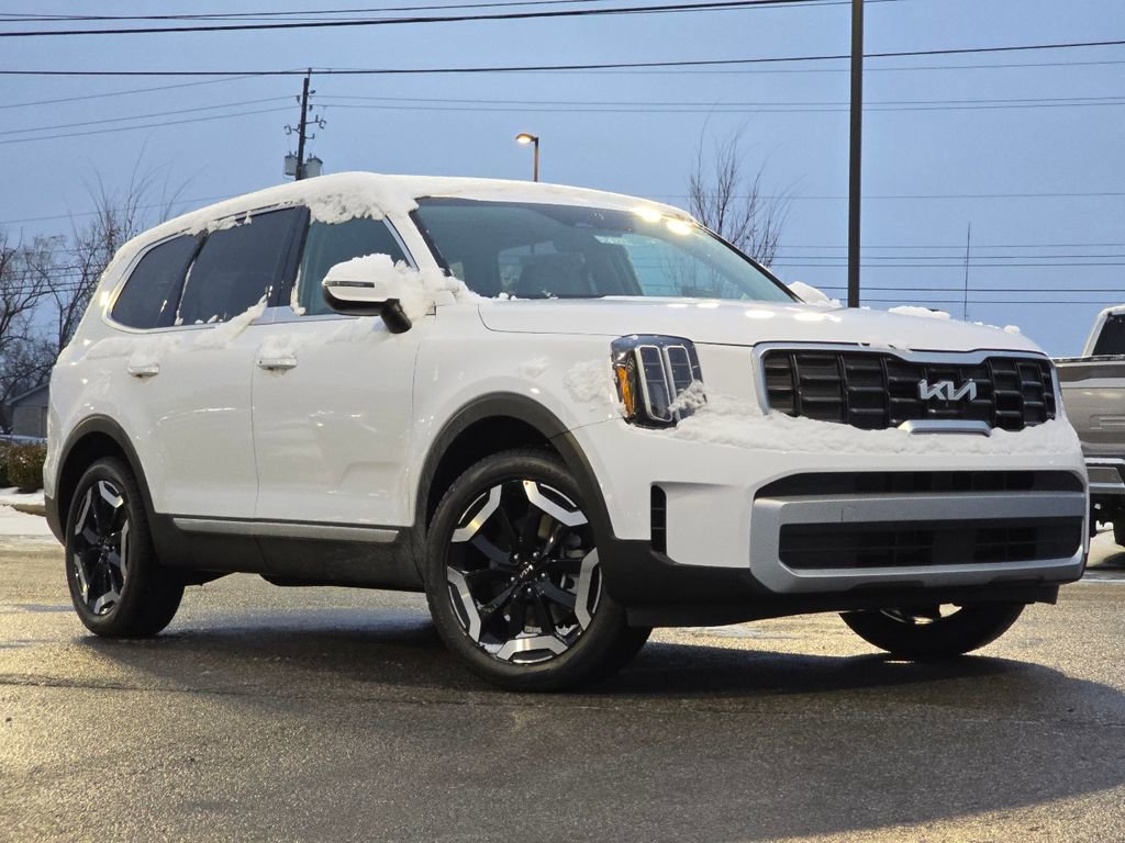 New 2025 Kia Telluride S image 2