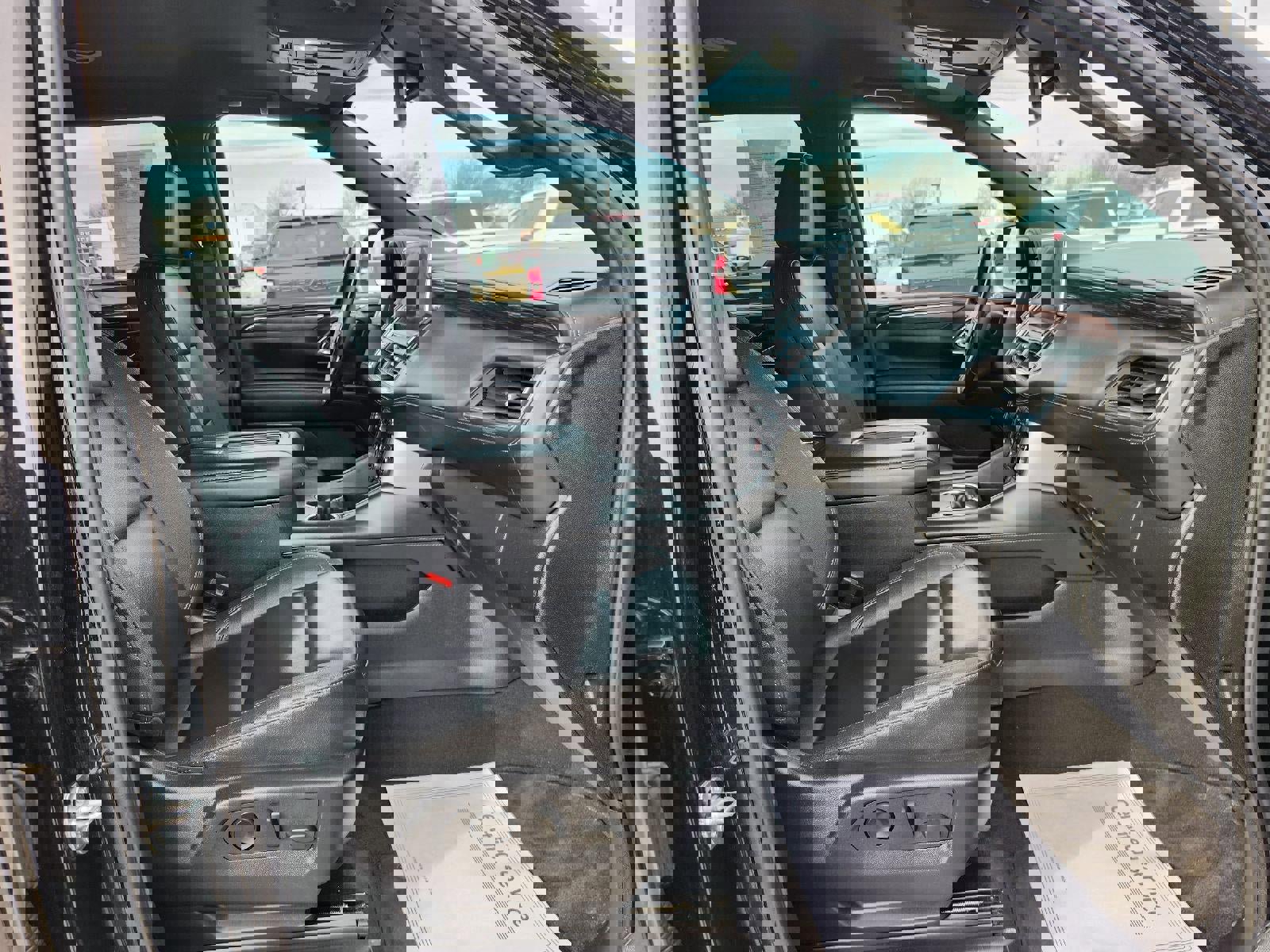 Used 2024 Chevrolet Tahoe LT image 25