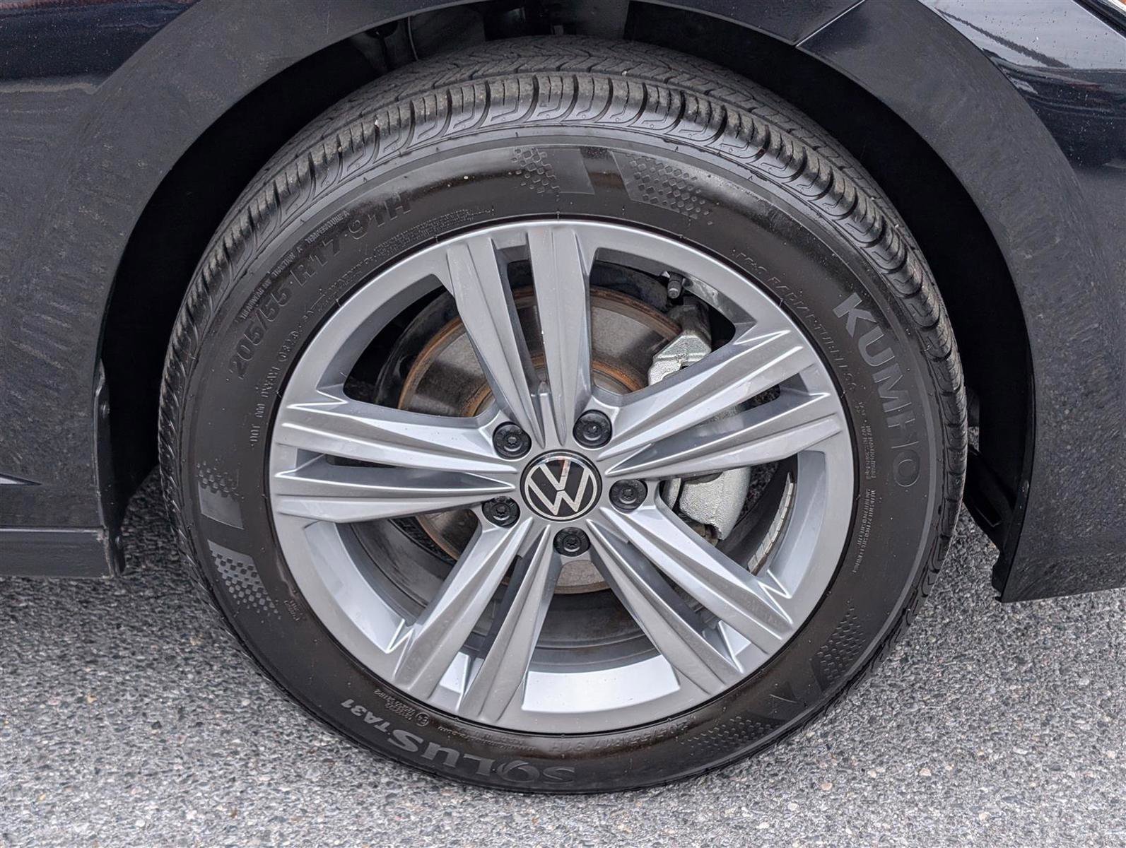 Used 2024 Volkswagen Jetta SE image 10