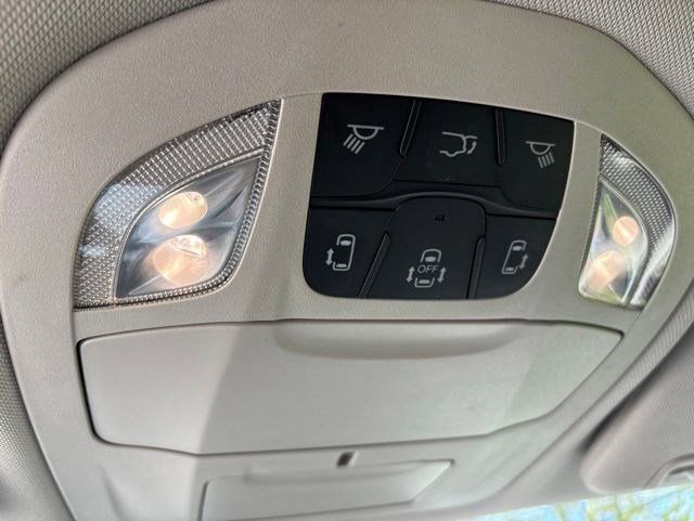 Used 2024 Chrysler Voyager LX FWD image 27