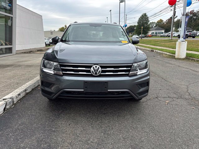 Used 2021 Volkswagen Tiguan SE w/ Panoramic Sunroof Package AWD/4WD image 3