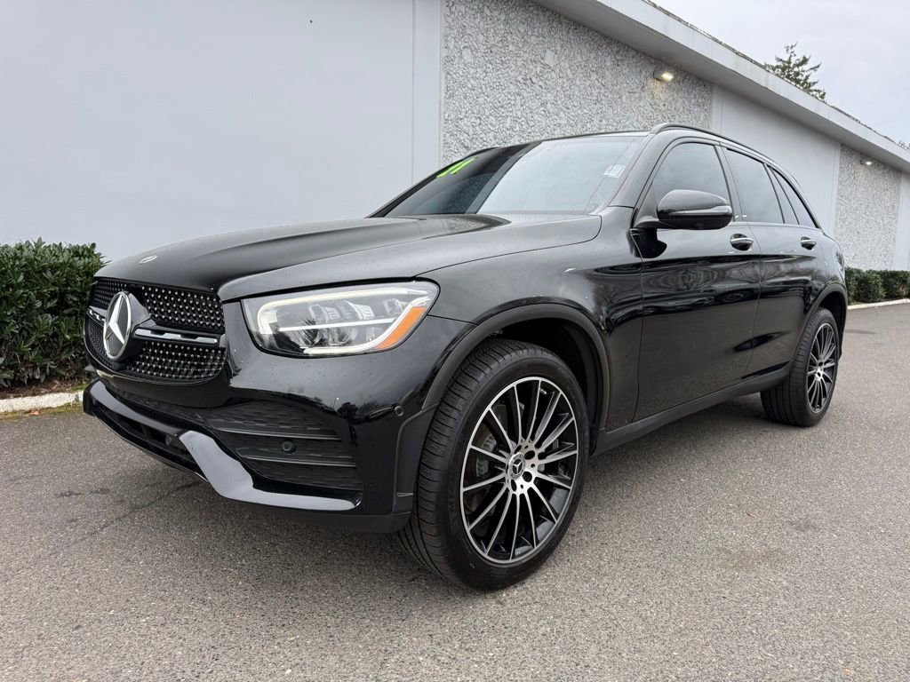 Used 2021 Mercedes-Benz GLC 300 w/ AMG Line image 1