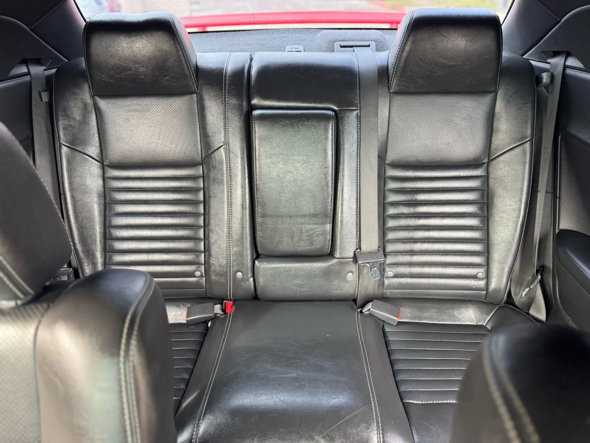 Used 2010 Dodge Challenger R/T image 34