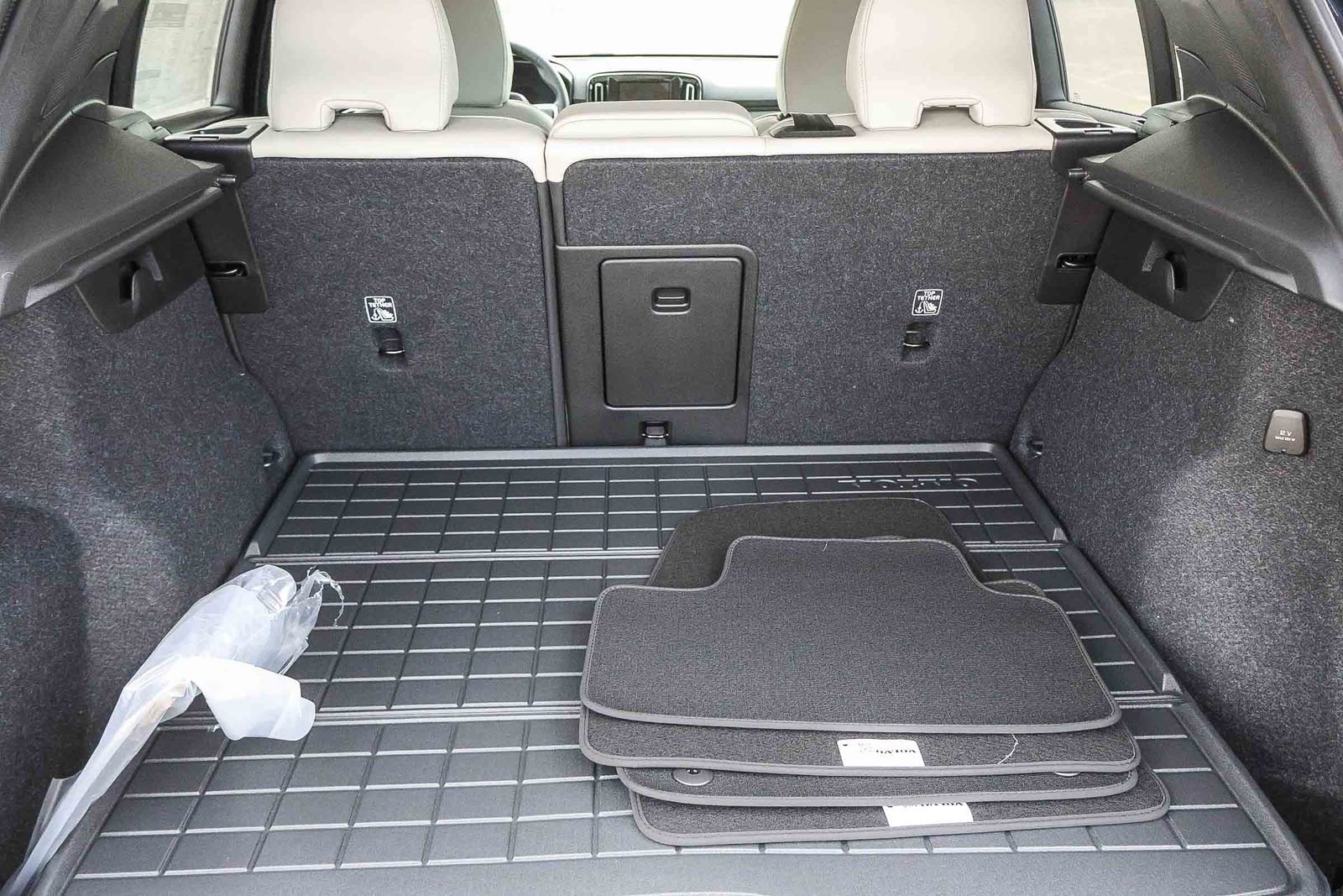 New 2026 Volvo XC40 B5 Ultra w/ Climate Package image 26