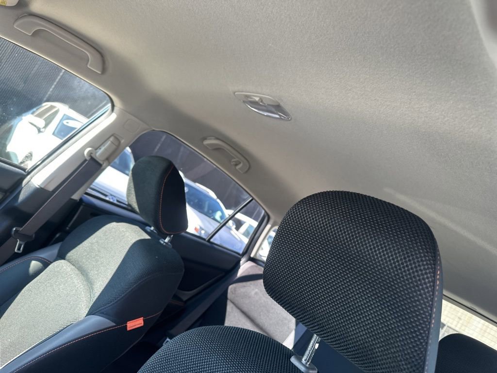 Used 2017 Subaru Crosstrek 2.0i Premium image 12