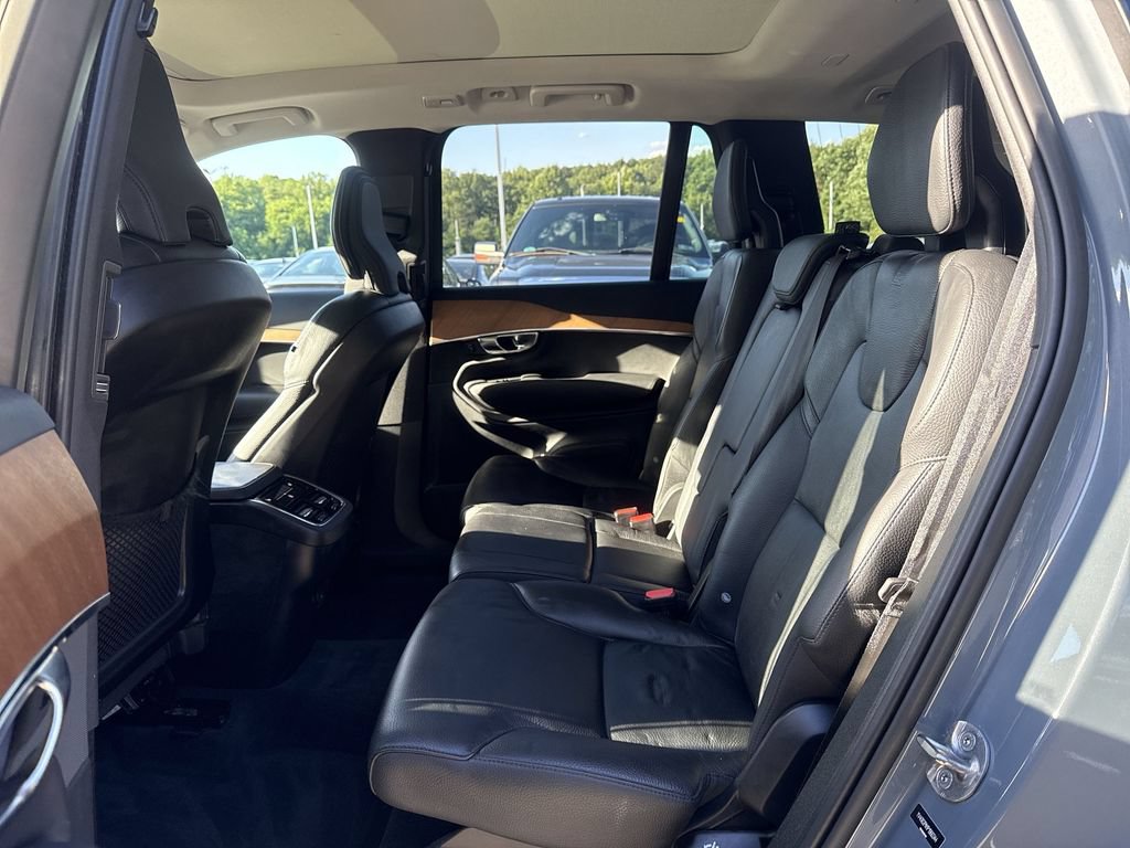 Used 2023 Volvo XC90 B6 Plus AWD/4WD image 25