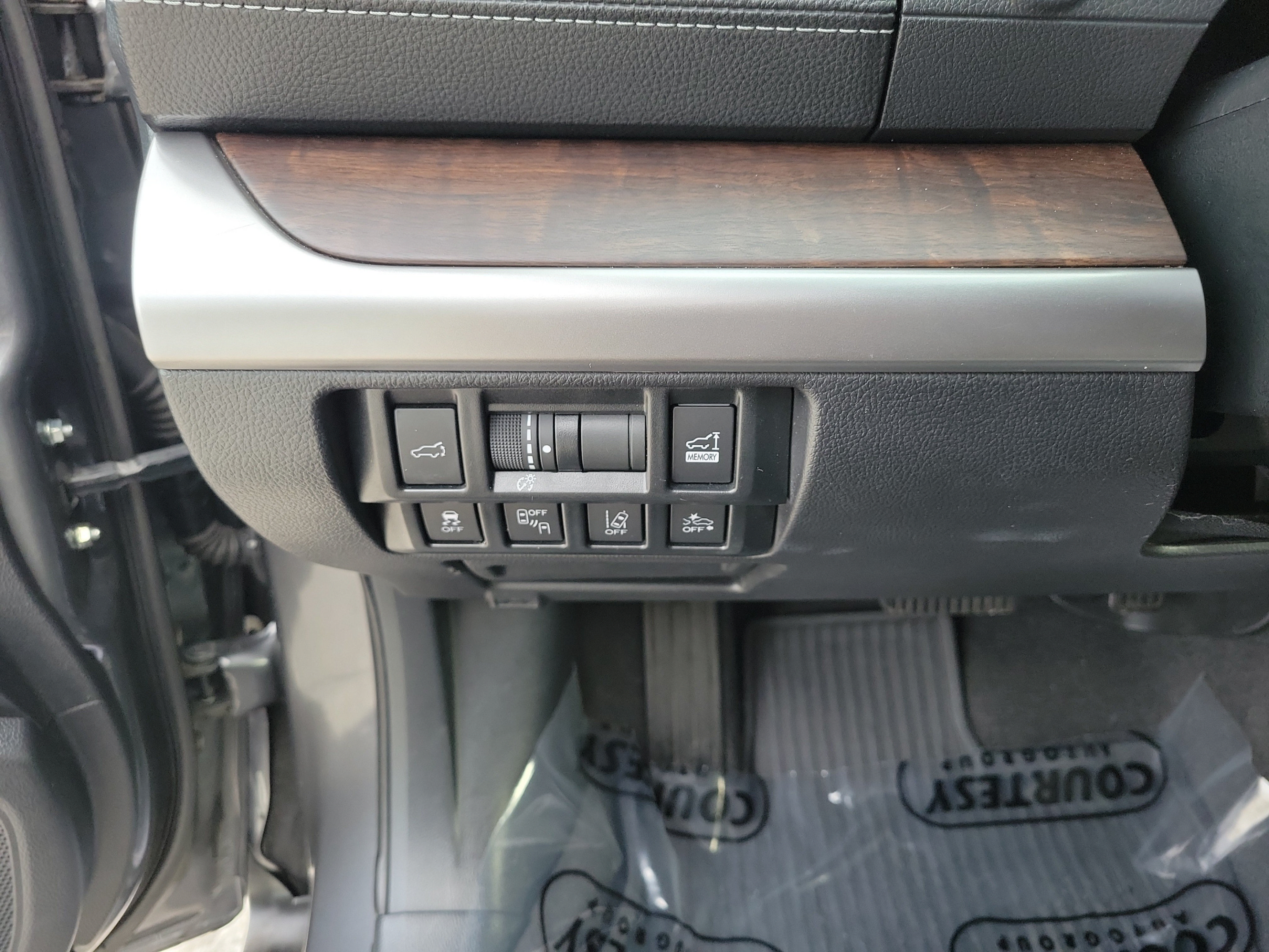 Used 2019 Subaru Outback 3.6R Limited w/ Popular Package #2 AWD/4WD image 27