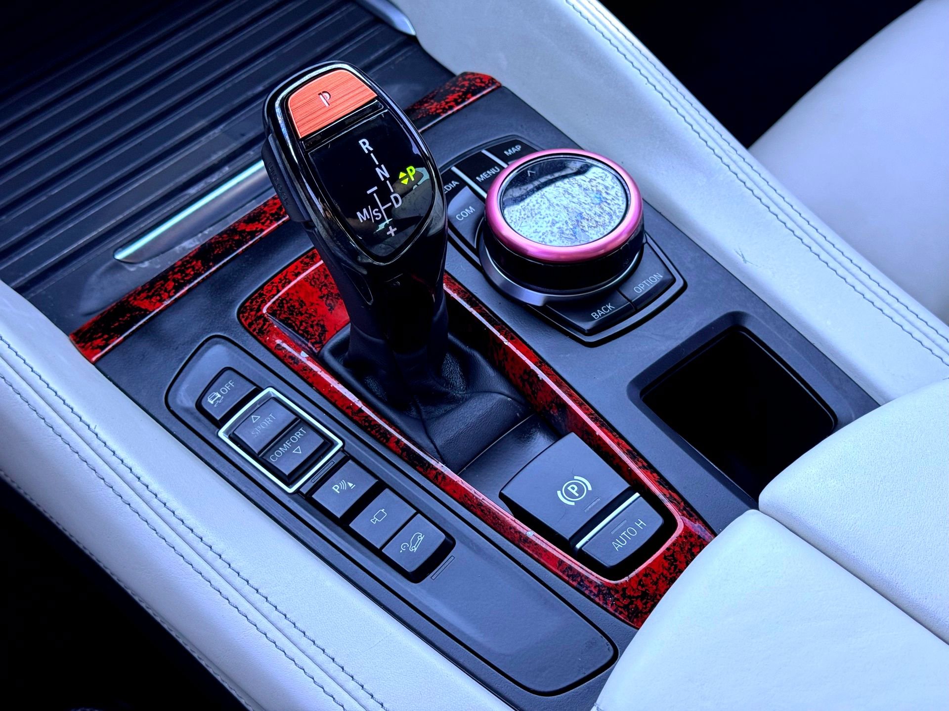 Used 2018 BMW X6 xDrive50i image 28