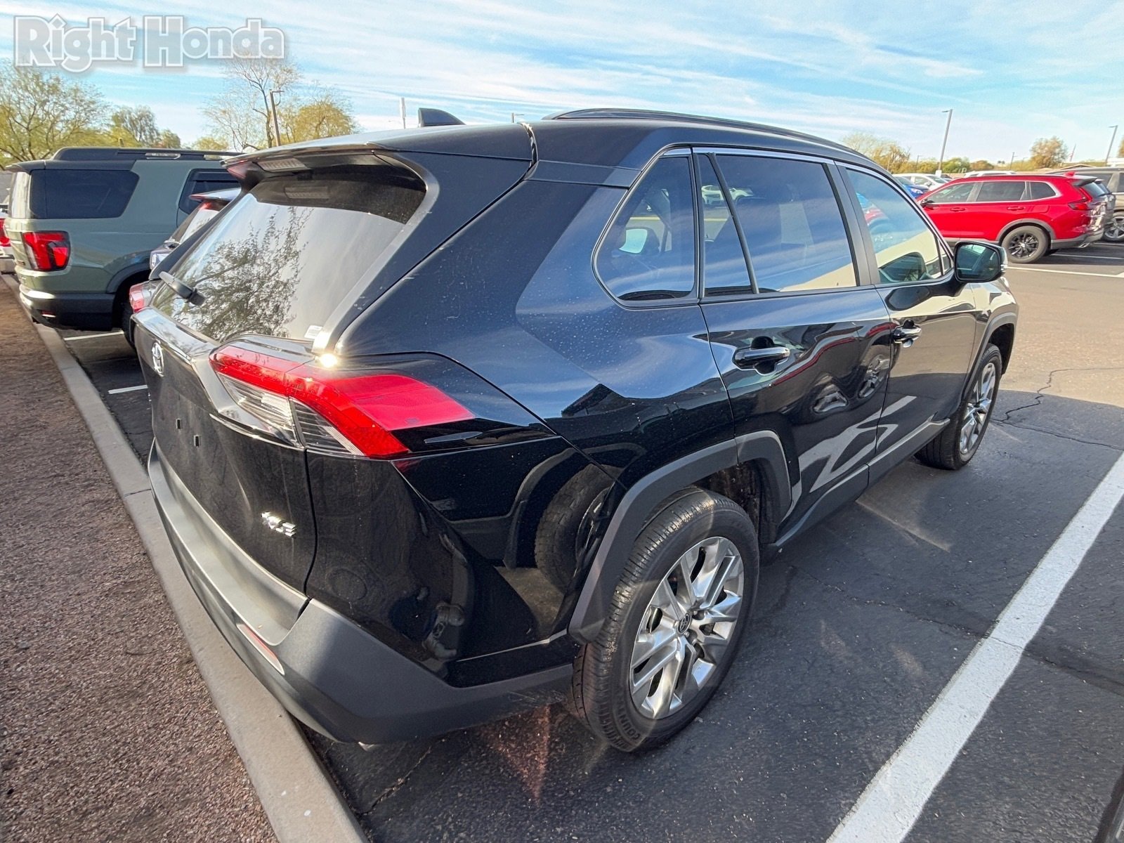 Used 2025 Toyota RAV4 XLE Premium image 4