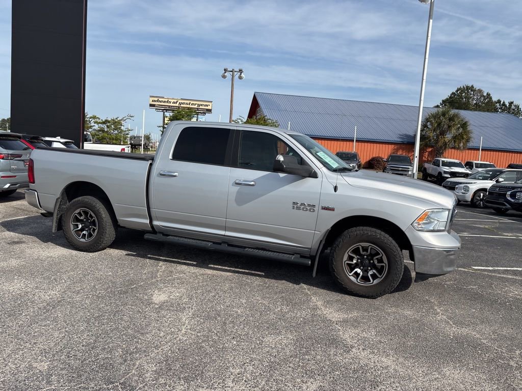 Used 2018 RAM 1500 Classic SLT AWD/4WD image 2