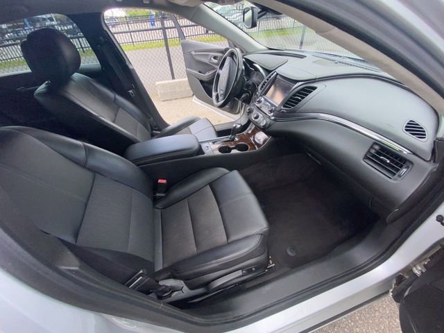 Used 2014 Chevrolet Impala LT w/ Convenience Package FWD image 30
