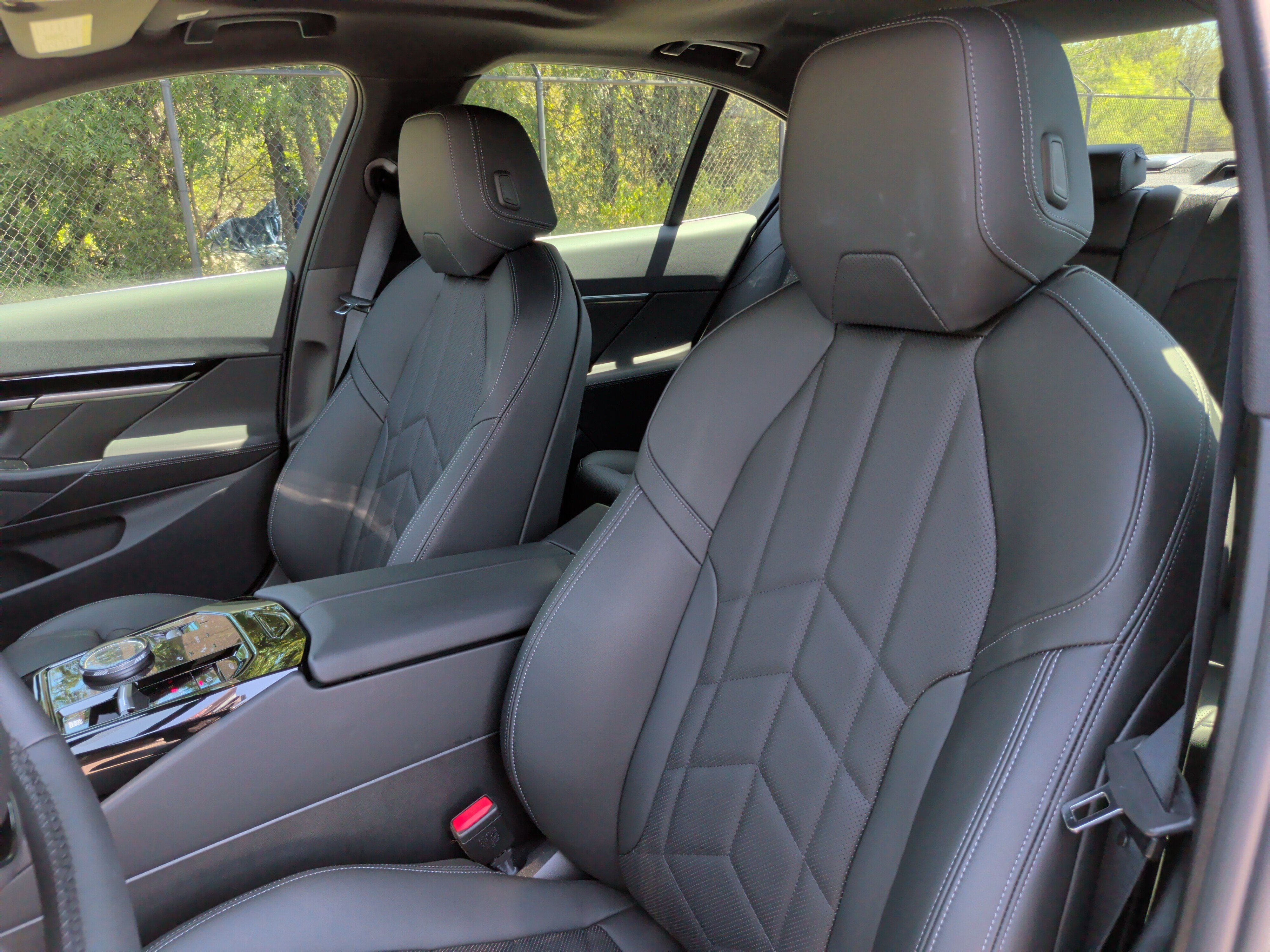 Certified 2026 BMW 530i w/ Convenience Package RWD image 25