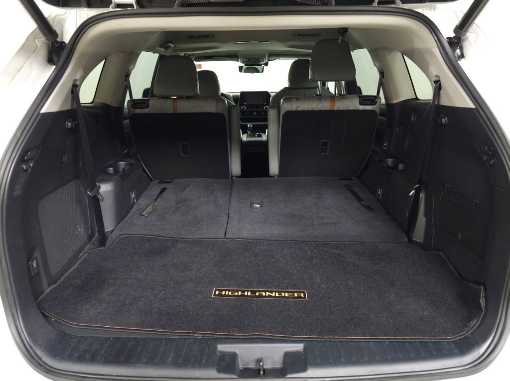 Used 2022 Toyota Highlander Bronze Edition AWD/4WD image 9