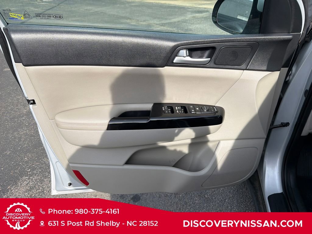 Used 2020 Kia Sportage EX image 10