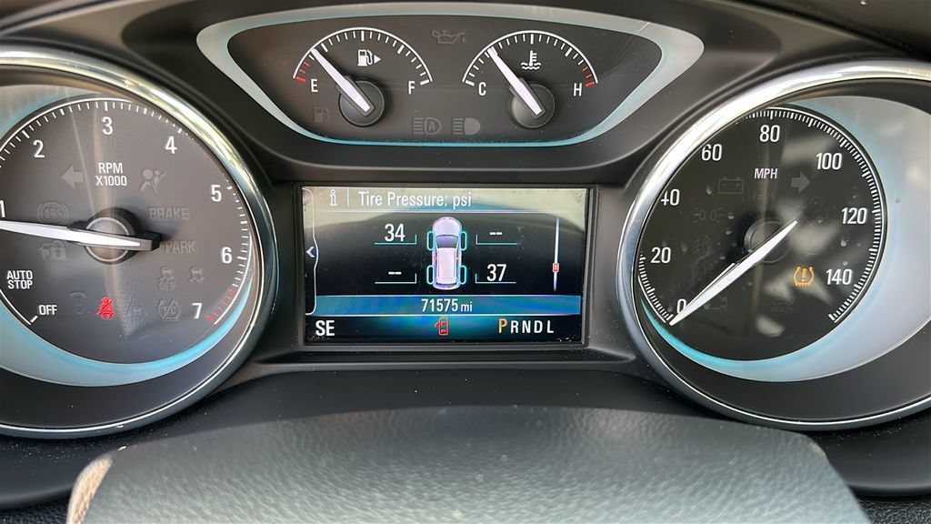 Used 2017 Buick Envision Essence w/ LPO, Hit The Road Package AWD/4WD image 16