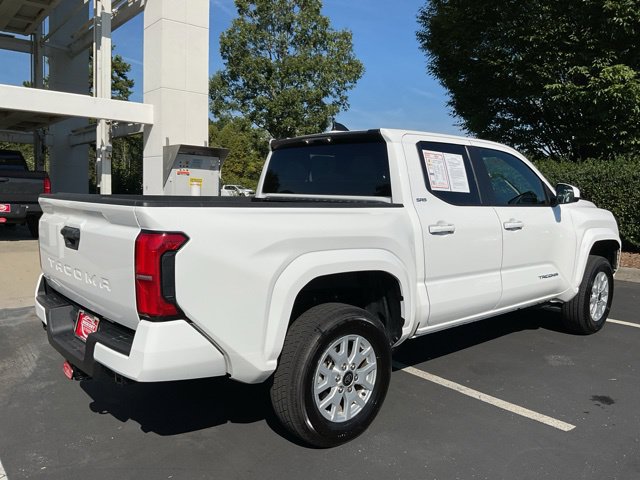 Used 2025 Toyota Tacoma SR5 AWD/4WD image 8
