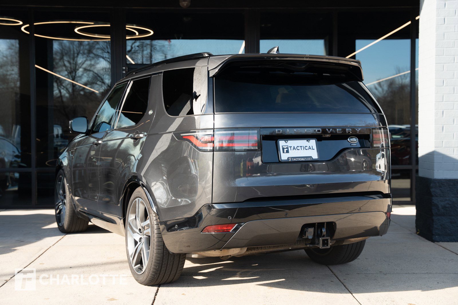 Used 2023 Land Rover Discovery HSE R-Dynamic image 11