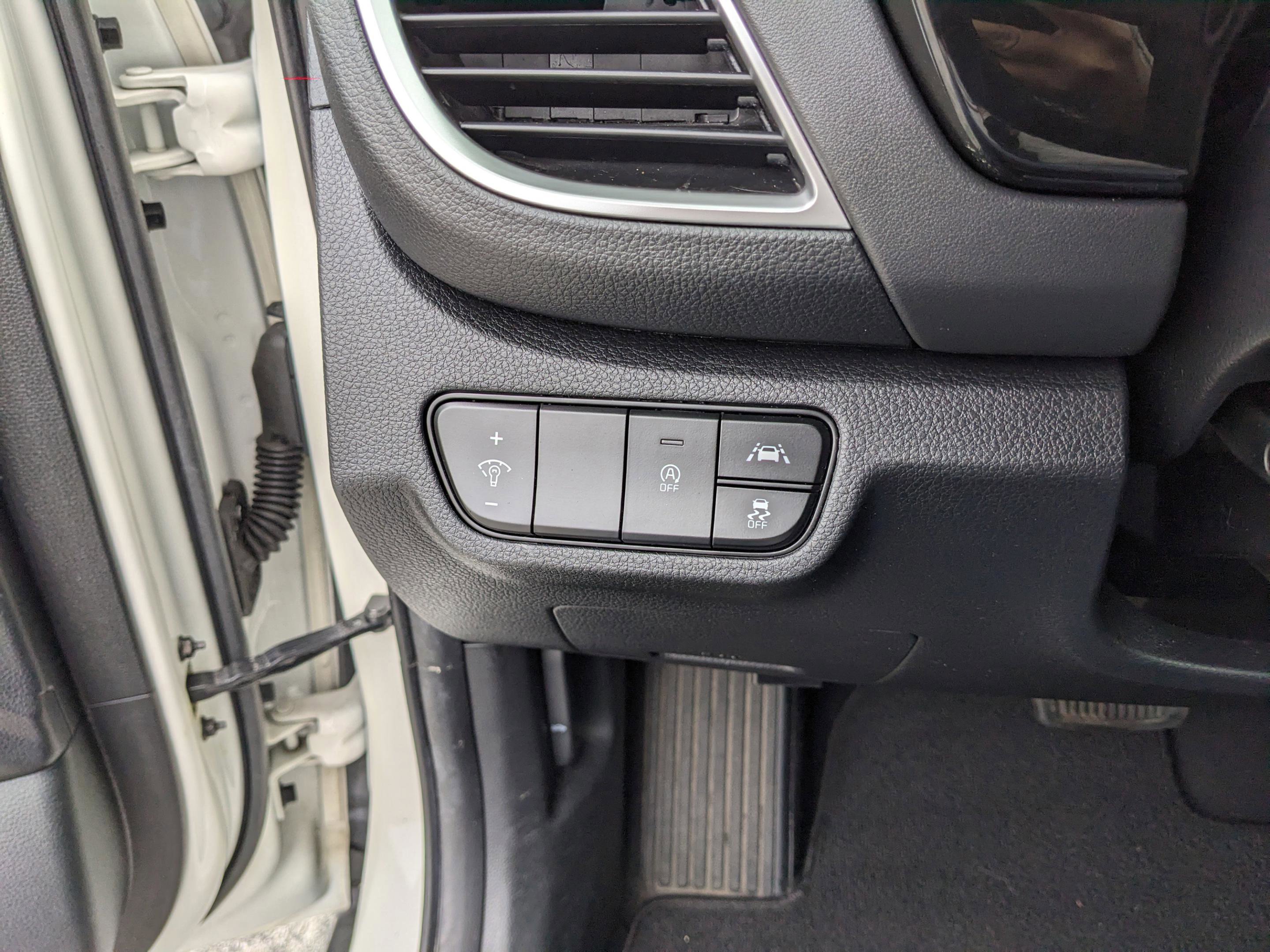 Used 2021 Kia Seltos SX w/ SX Sunroof Package image 27