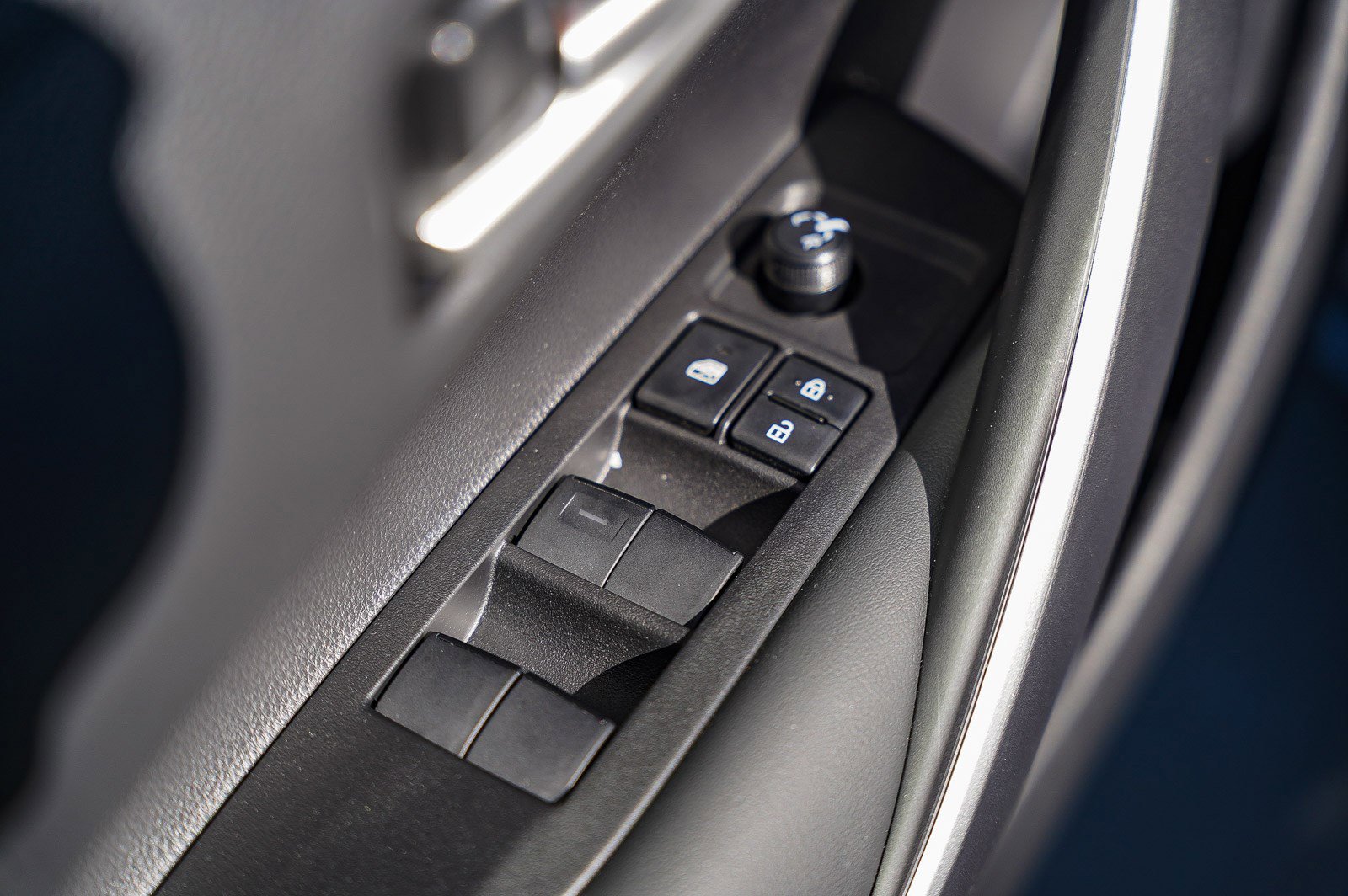 Certified 2025 Toyota Corolla SE image 21