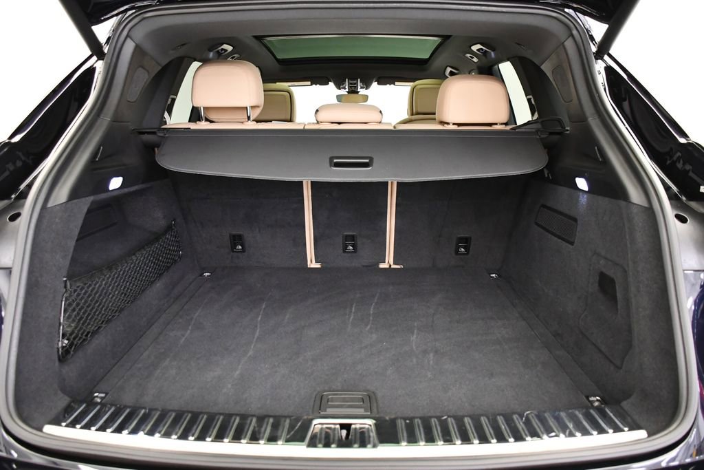Used 2022 Porsche Cayenne Platinum Edition image 55
