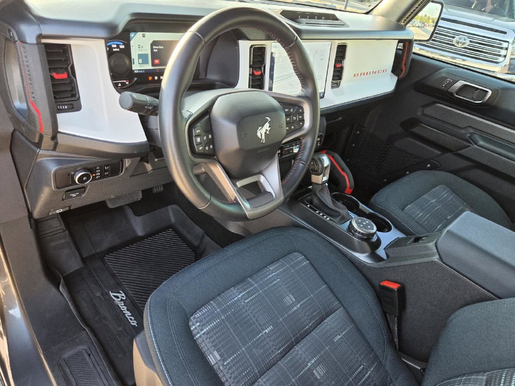 Used 2024 Ford Bronco Heritage Edition AWD/4WD image 17