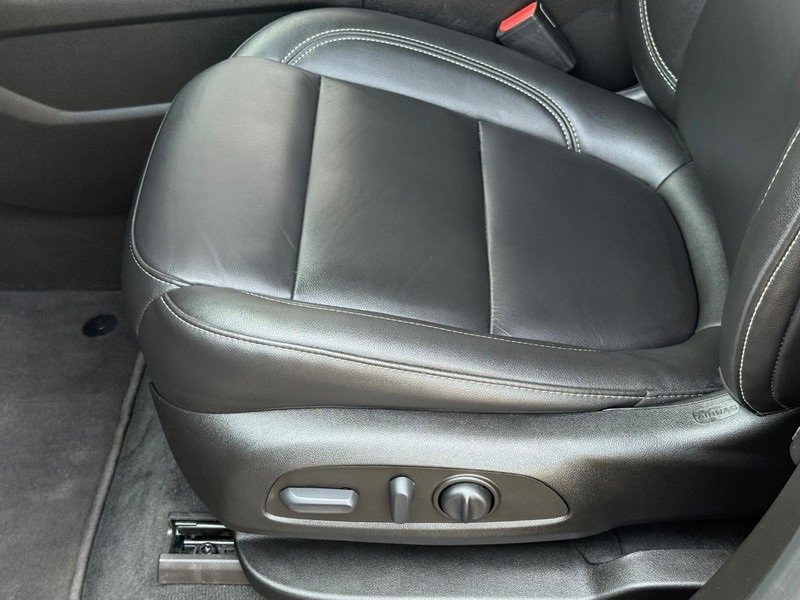 Used 2023 Chevrolet Traverse LT image 22