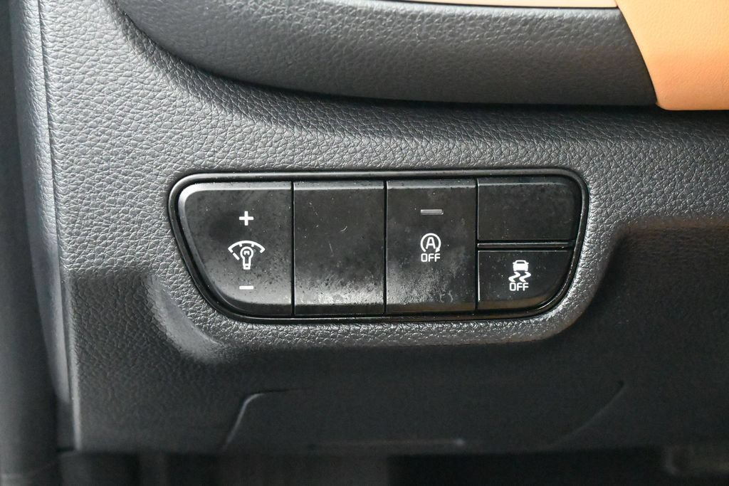 Used 2024 Kia Seltos EX FWD image 16