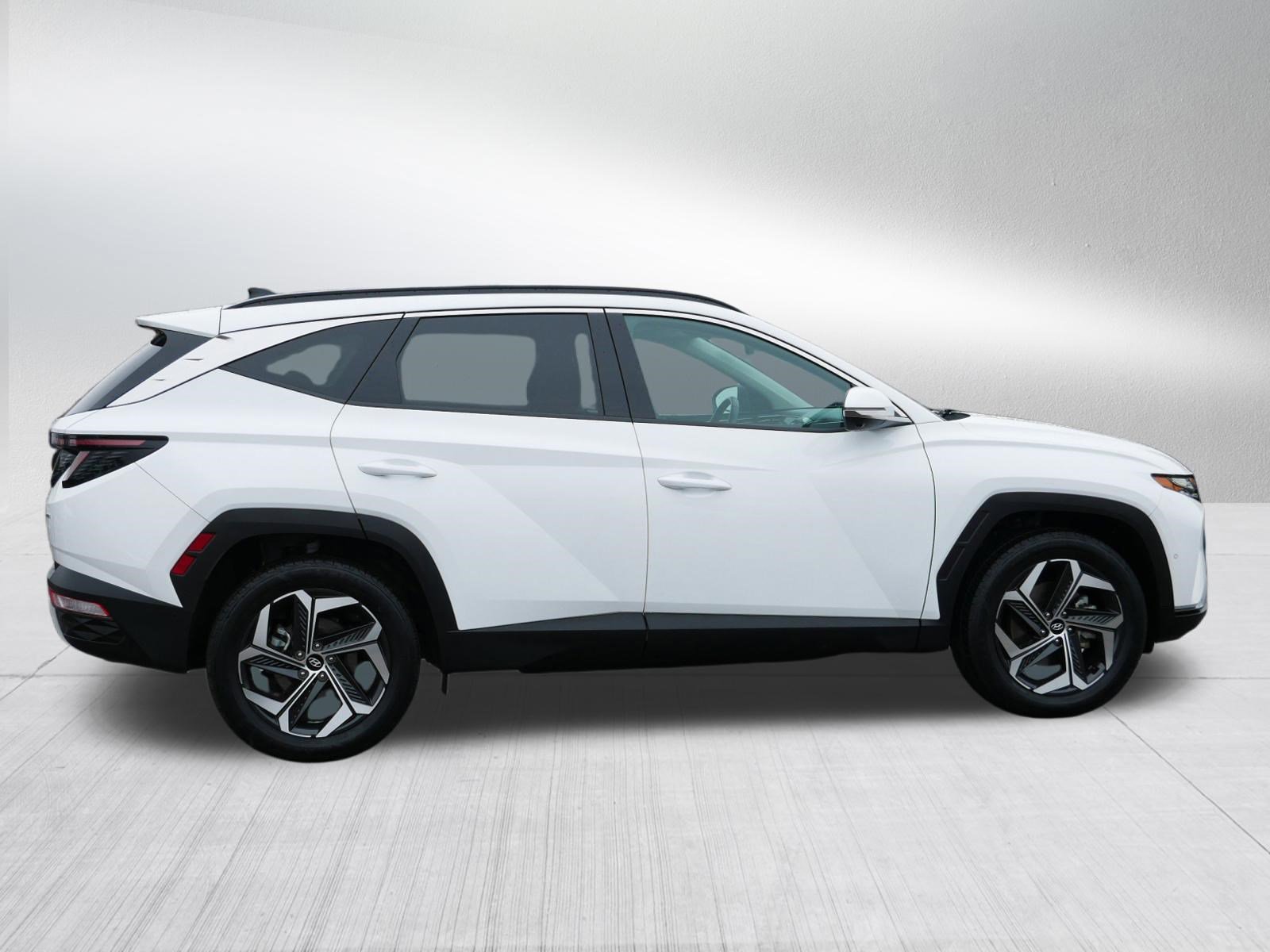 Certified 2024 Hyundai Tucson Limited AWD/4WD image 8