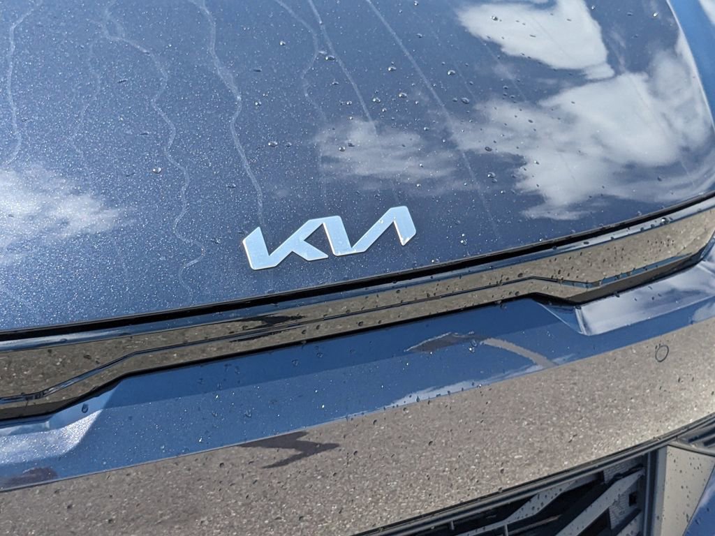 New 2025 Kia EV6 Light RWD image 11