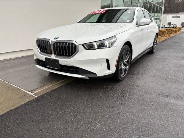 Used 2026 BMW 530i xDrive w/ Premium Package image 11