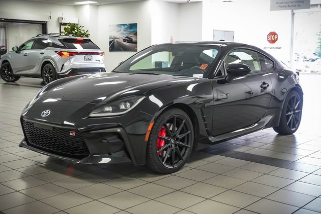 Used 2024 Toyota GR86 Premium w/ Performance Package RWD image 4