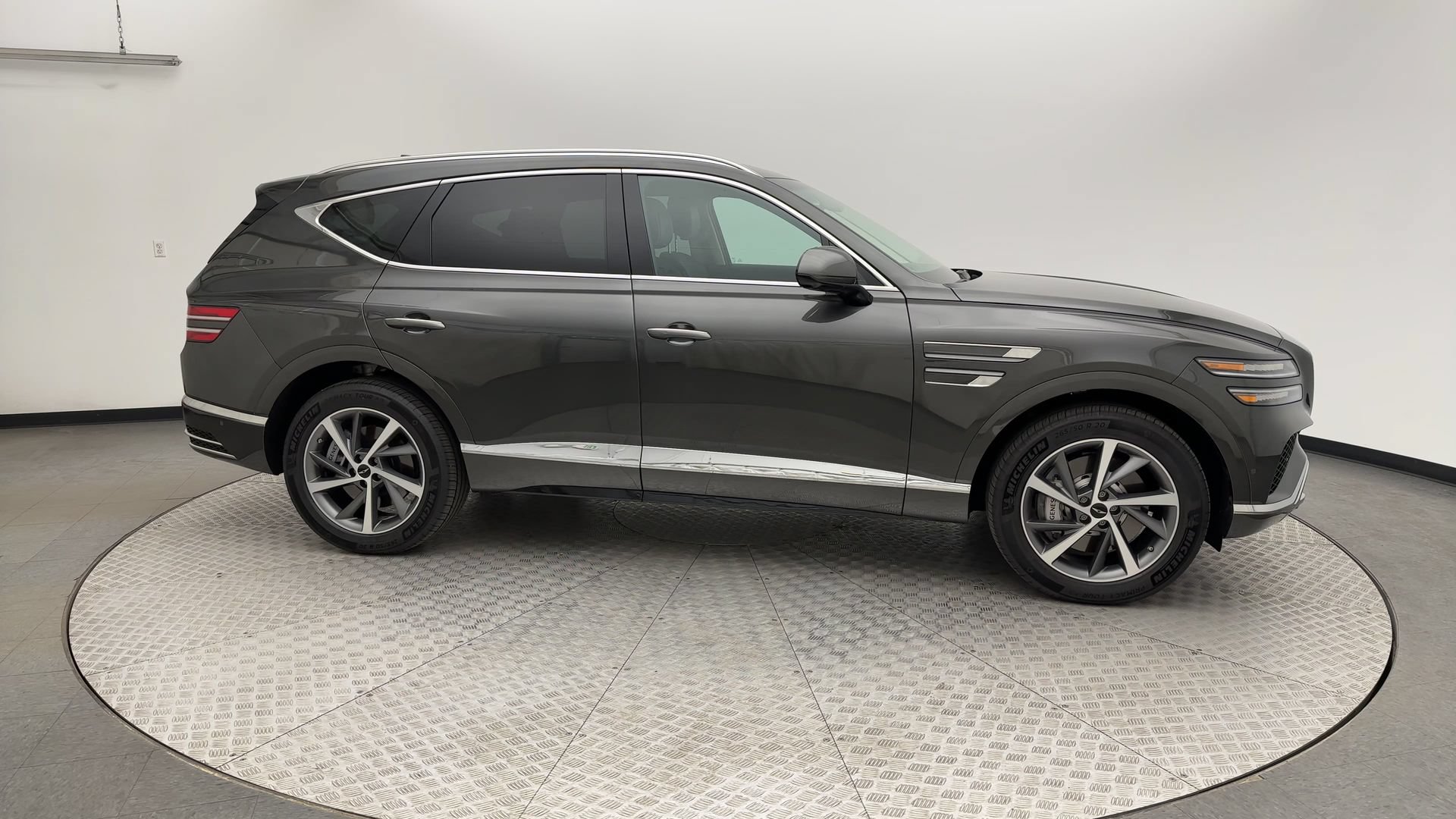 Certified 2026 Genesis GV80 2.5T Advanced AWD/4WD image 9