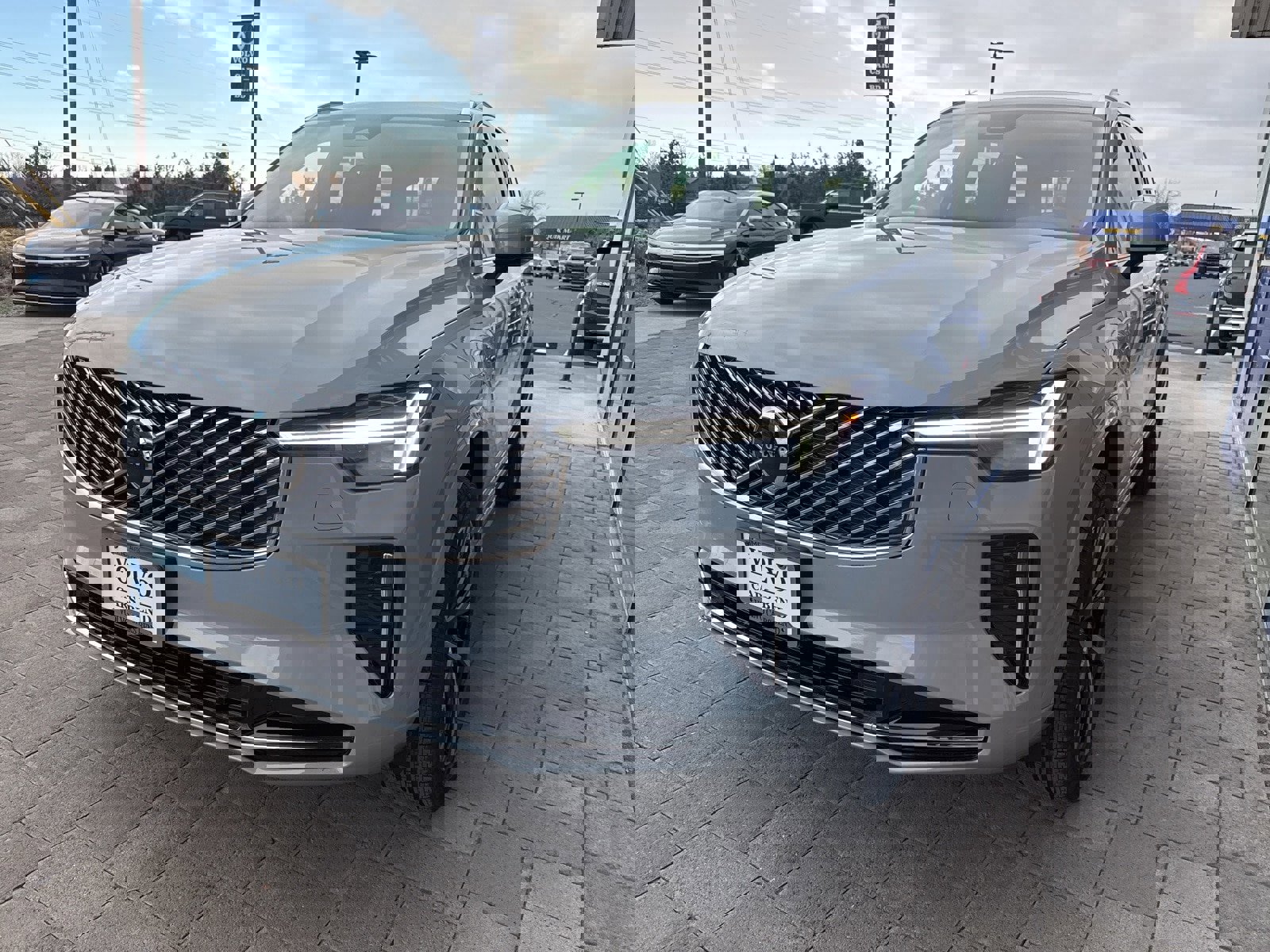 New 2026 Volvo XC90 B5 Core w/ Protection Package image 3