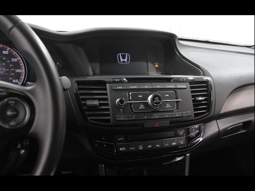 Used 2016 Honda Accord Sport image 9