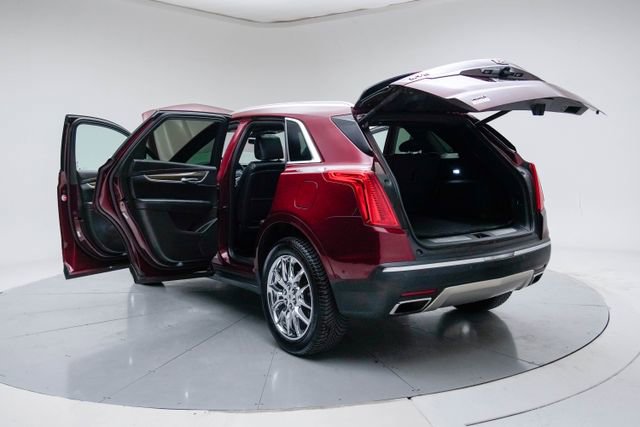 Used 2017 Cadillac XT5 Platinum w/ Driver Assist Package image 19