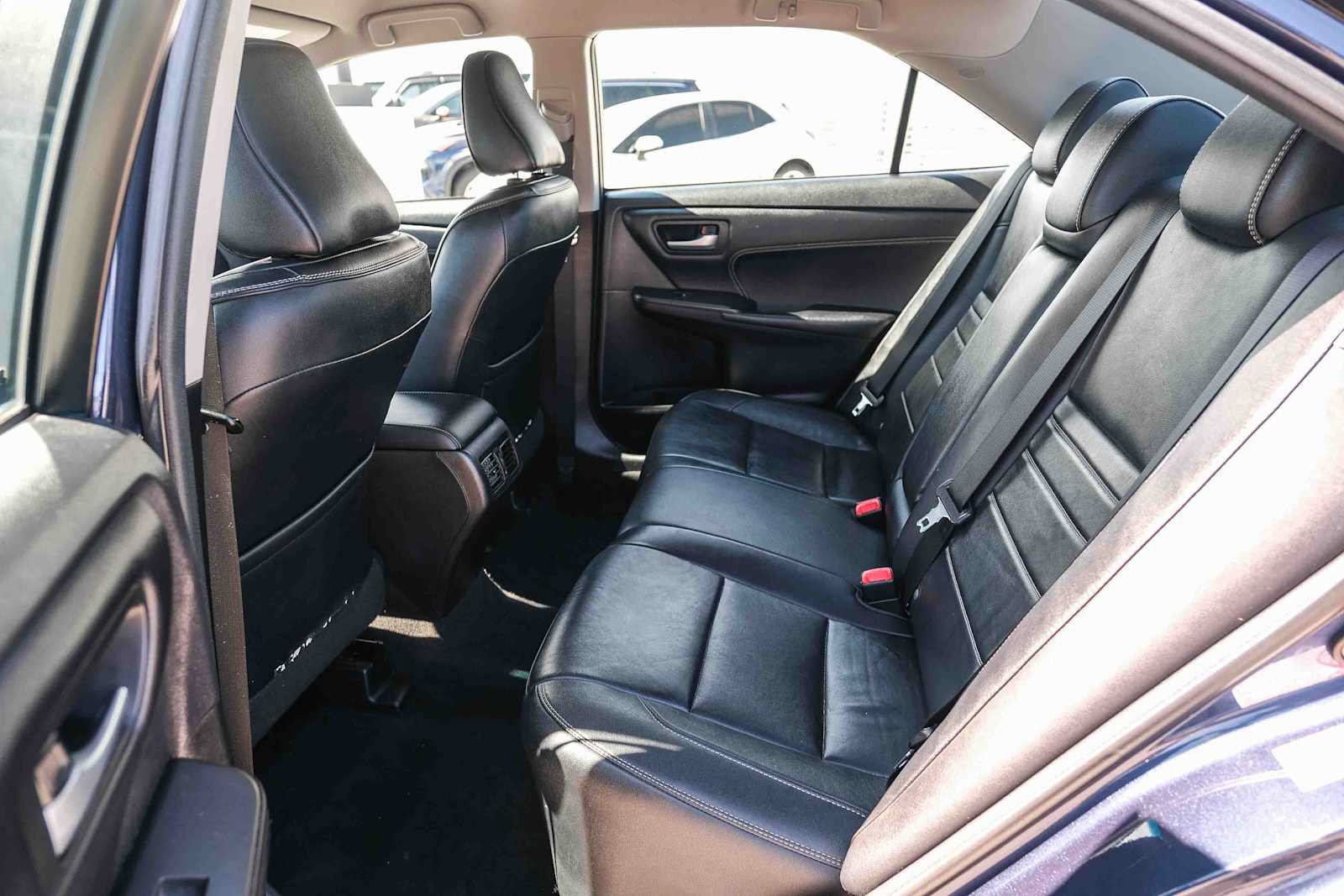 Used 2017 Toyota Camry XLE w/ Convenience Package FWD image 18