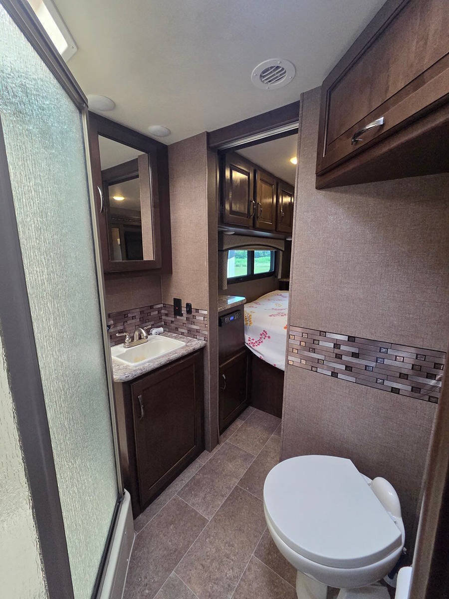 Used 2017 Ford E-450 and Econoline 450 Super Duty w/ Motorhome Prep Package RWD image 20
