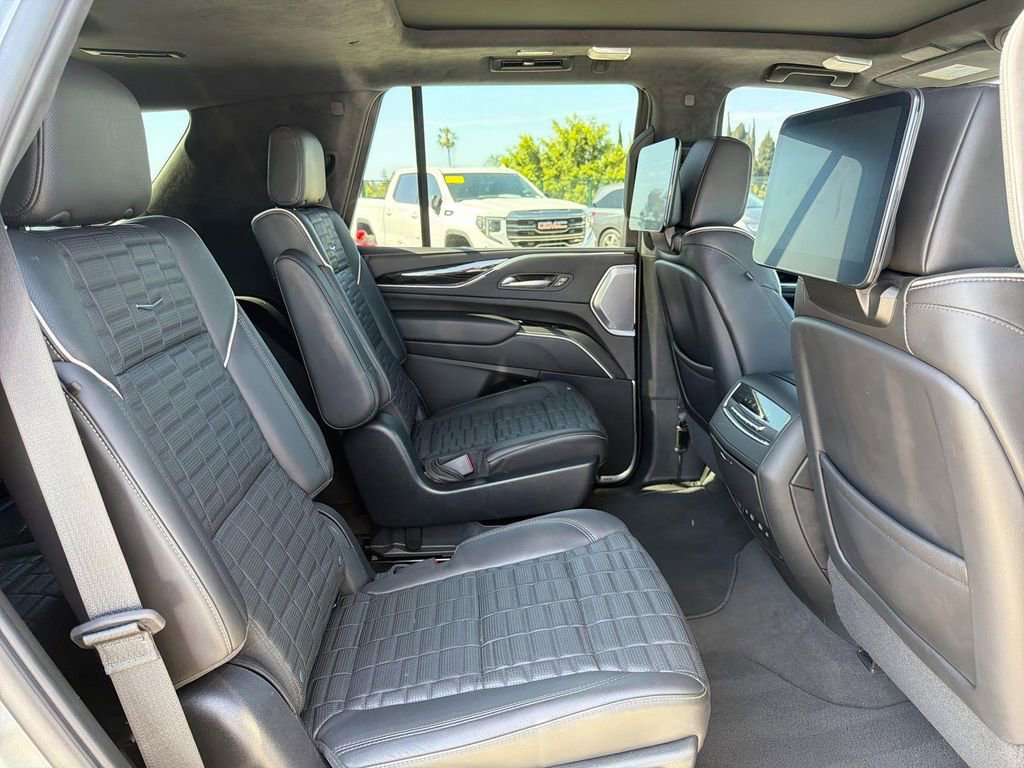 Certified 2023 Cadillac Escalade V w/ LPO, ONYX Package AWD/4WD image 34