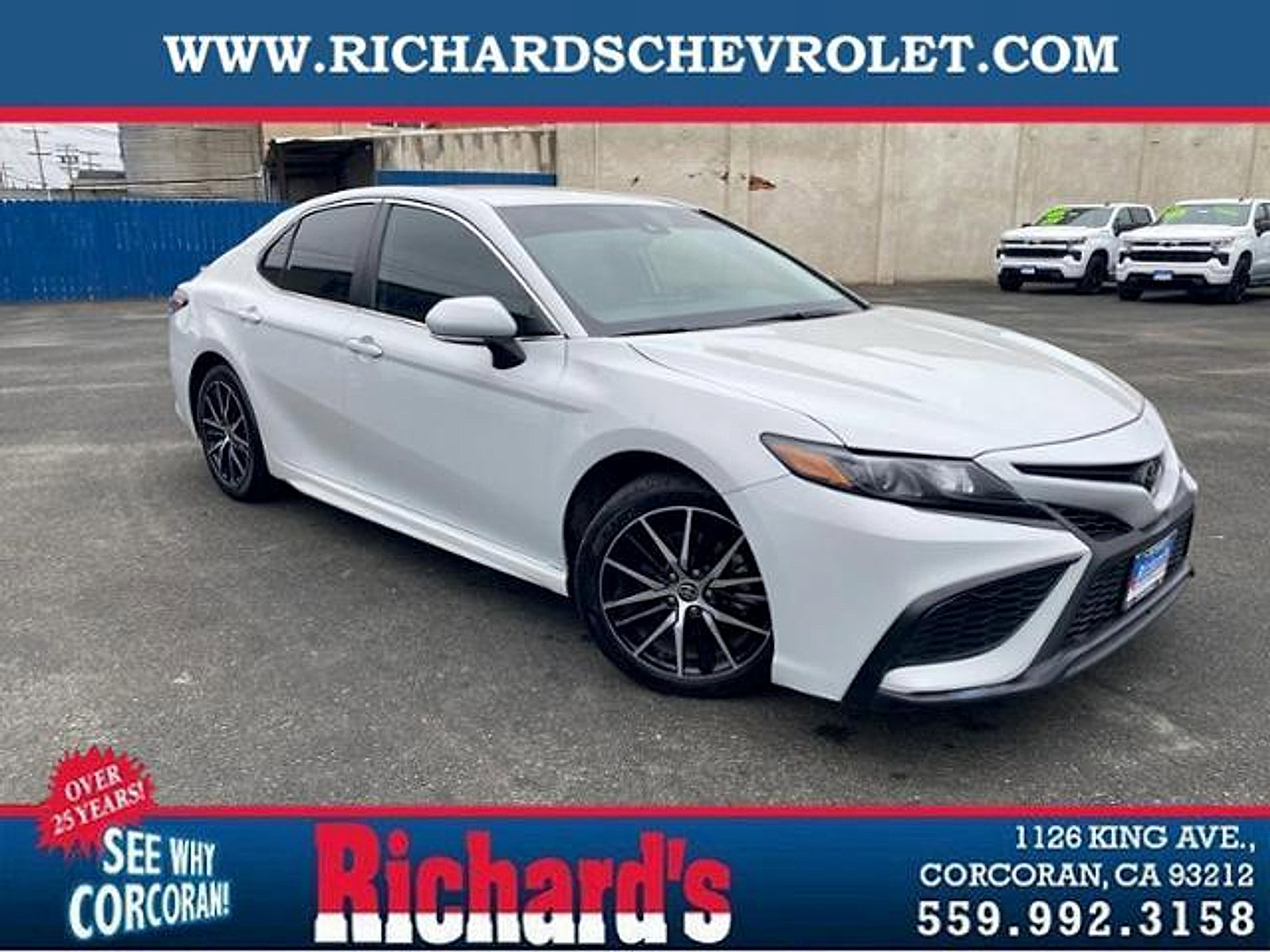 Used 2023 Toyota Camry SE FWD image 1