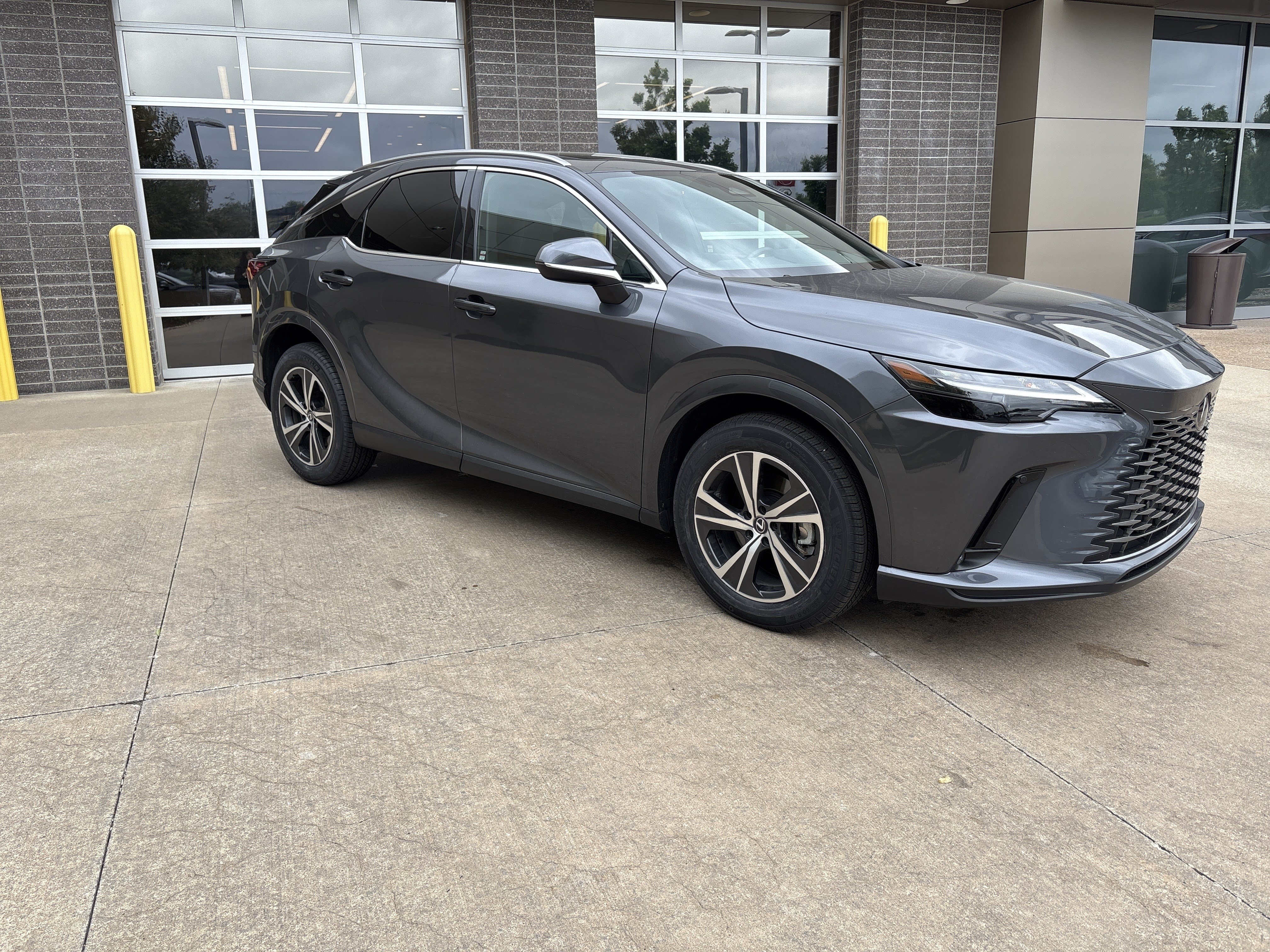 Certified 2024 Lexus RX 350h w/ Cold Area Package AWD/4WD image 22