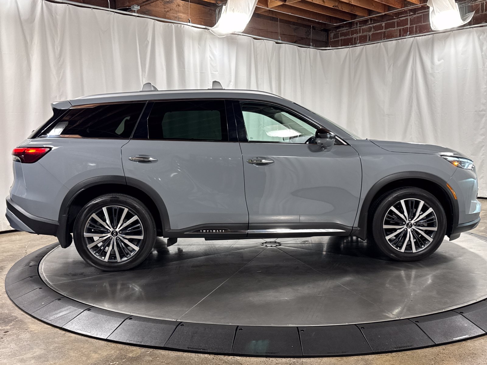 Certified 2025 INFINITI QX60 Sensory AWD/4WD image 6