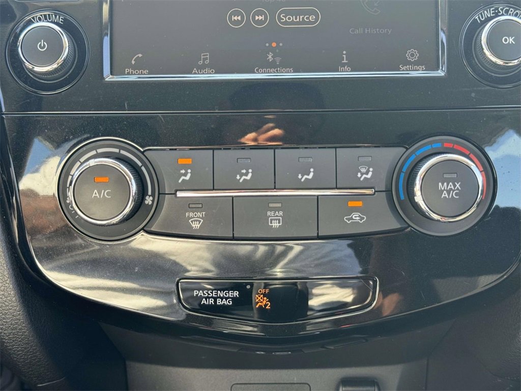 Used 2020 Nissan Rogue Sport S image 23