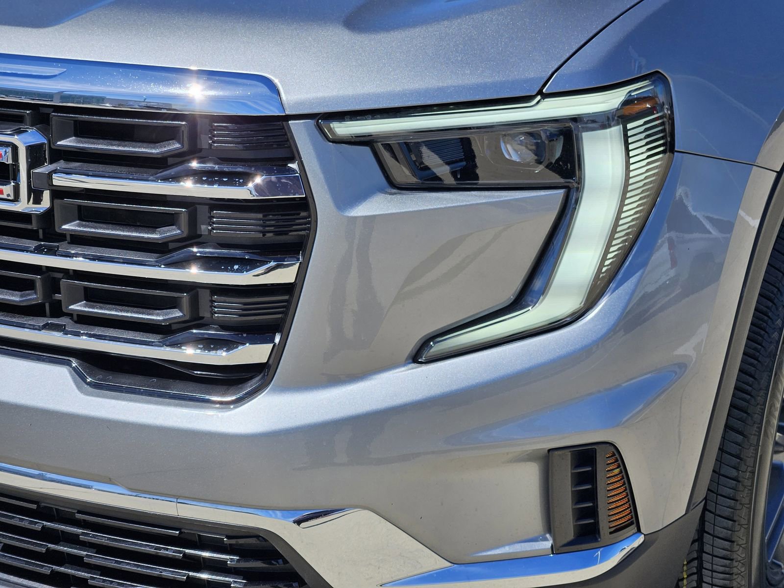 Certified 2025 GMC Acadia Elevation image 11