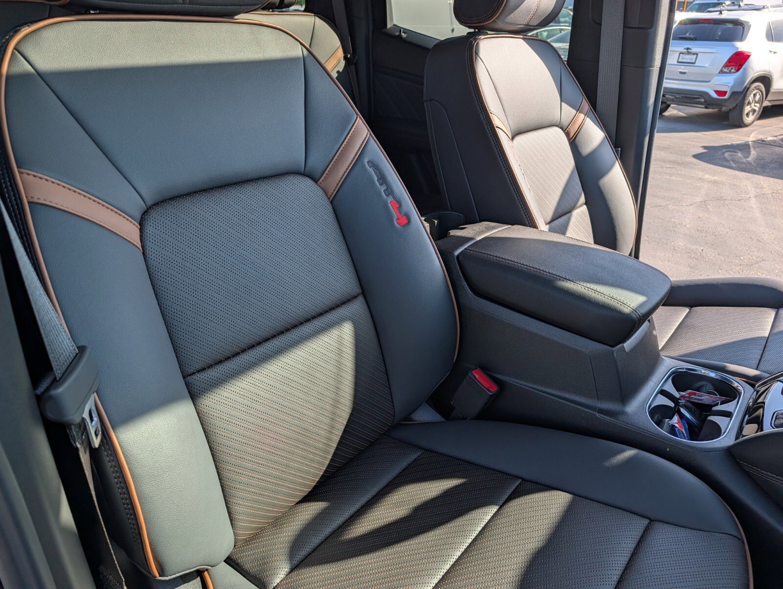 New 2026 GMC Canyon AT4 w/ Technology Plus Package AWD/4WD image 27