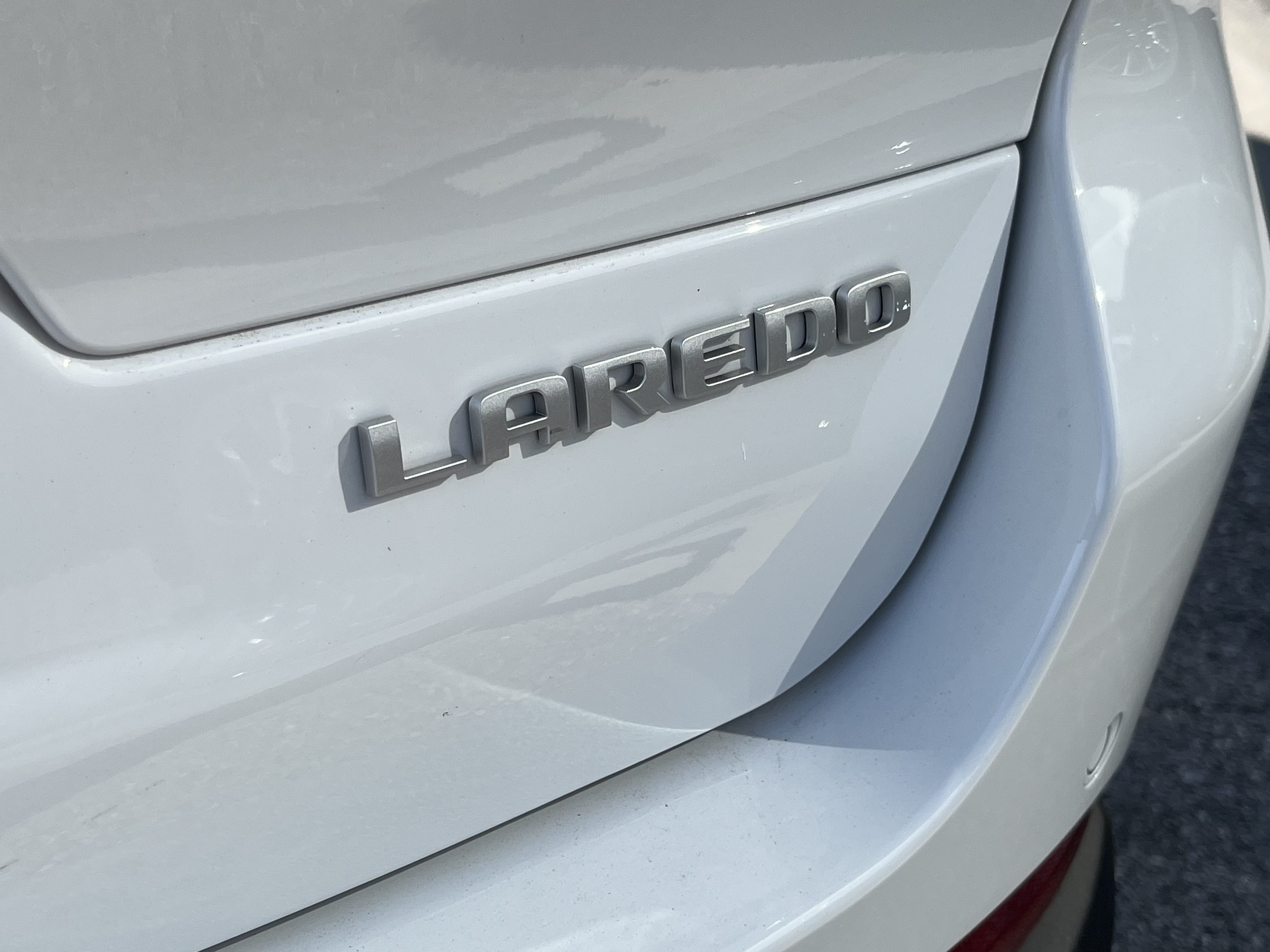 Used 2025 Jeep Grand Cherokee L Laredo AWD/4WD image 9