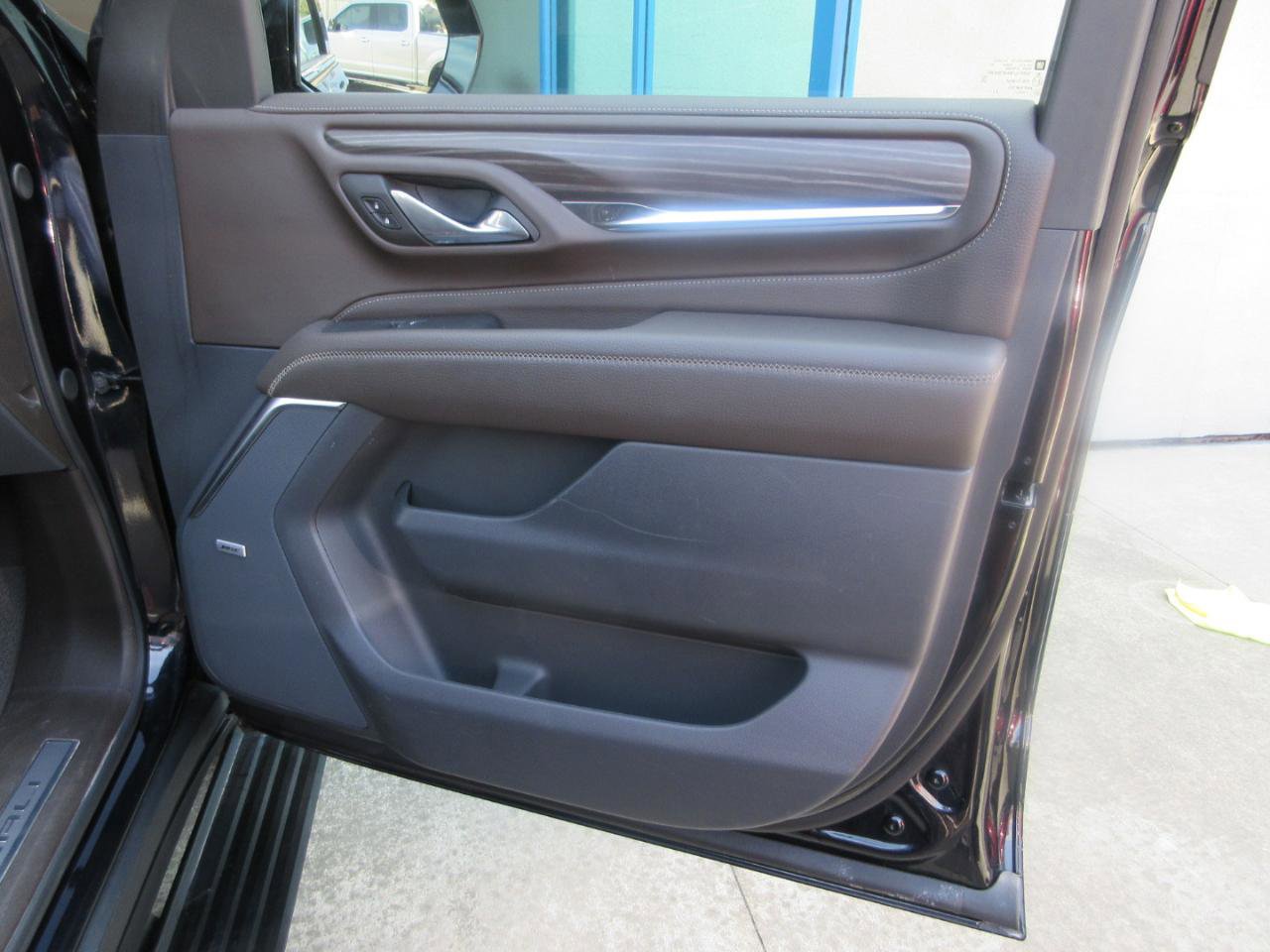 Used 2024 GMC Yukon Denali w/ Advanced Technology Package image 23