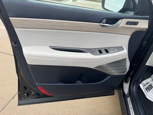 Used 2021 Hyundai Palisade Limited image 9