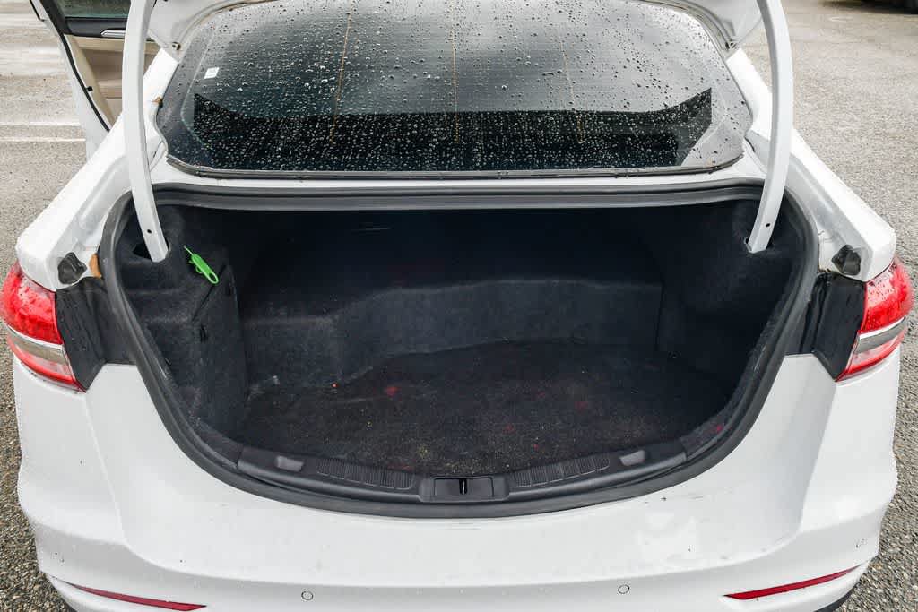 Used 2019 Ford Fusion SE FWD image 25