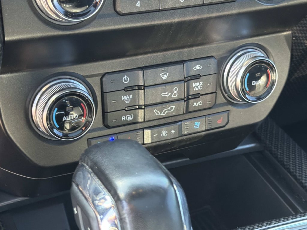 Used 2019 Ford F150 Lariat w/ Equipment Group 502A Luxury AWD/4WD image 33