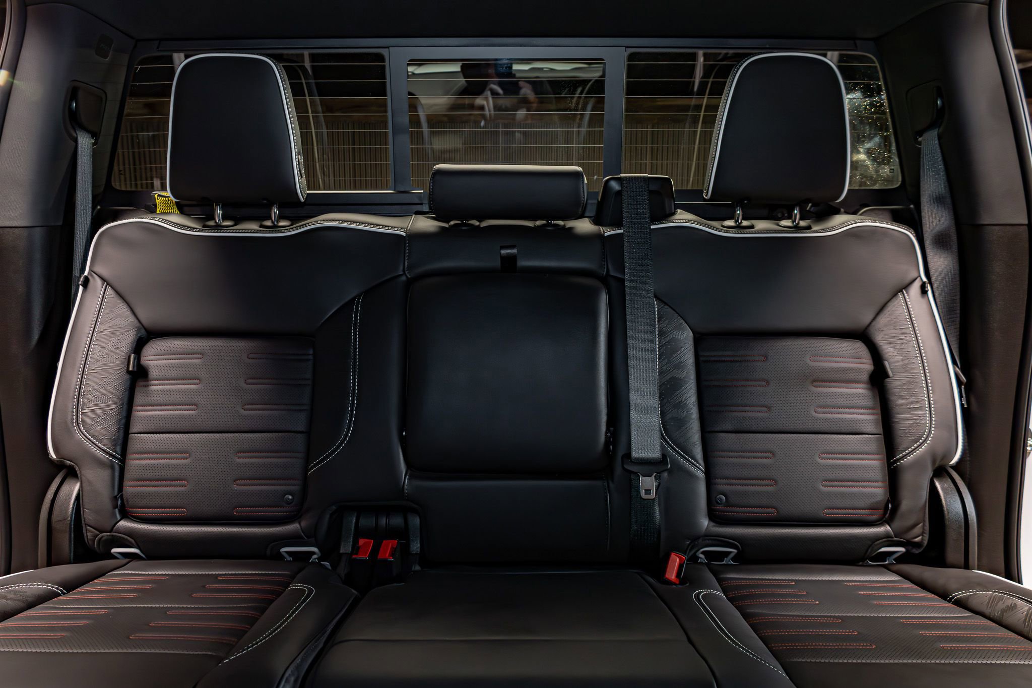 Used 2025 GMC Sierra 2500 AT4X image 26